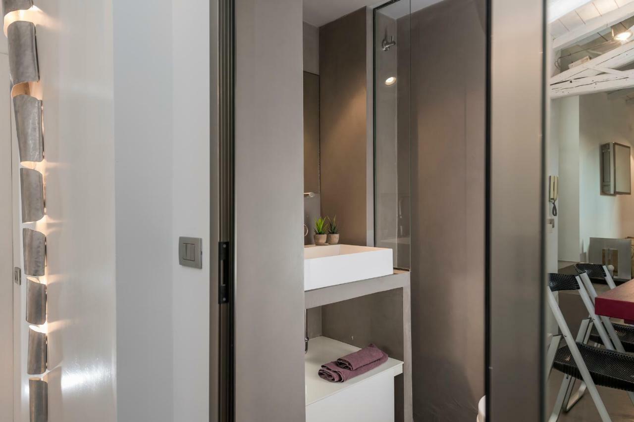 Two Bedrooms Apartment With Solarium With View On San Peter Church And Sant'Angelo Castle ローマ エクステリア 写真