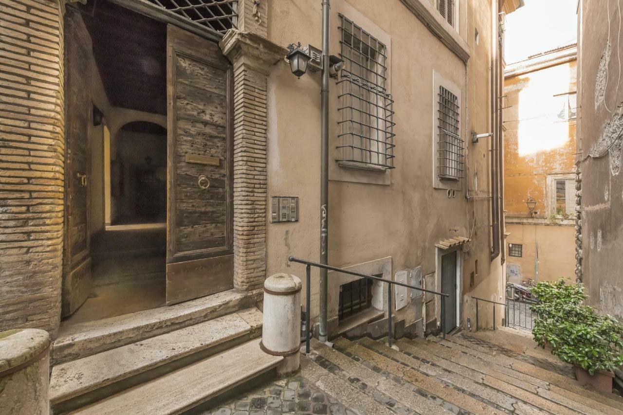 Two Bedrooms Apartment With Solarium With View On San Peter Church And Sant'Angelo Castle ローマ エクステリア 写真